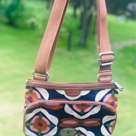 ✨ LIKE NEW Fossil Key-Per Top Zip Coated Canvas Crossbody Bag ✨ - Picture 7 of 8